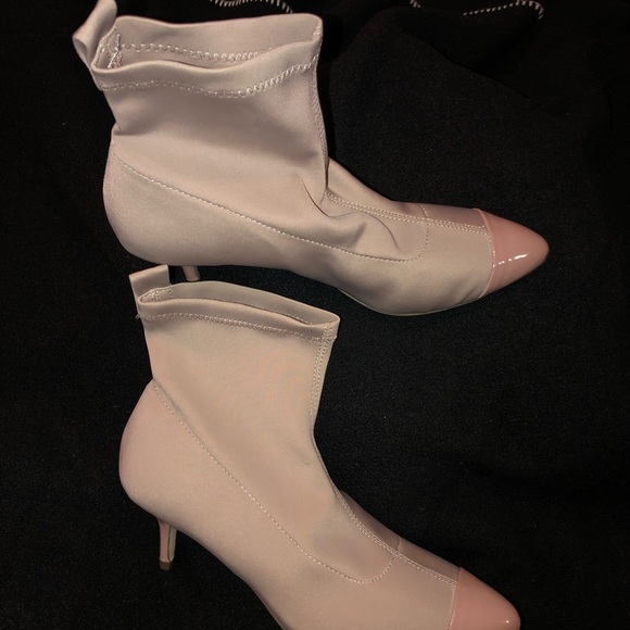 🎉🥳 #HP🥳🎉 Nanette Lepore Cap Toe Ankle Booties - Picture 7 of 7